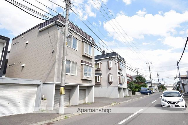 ラポール八軒の外観写真