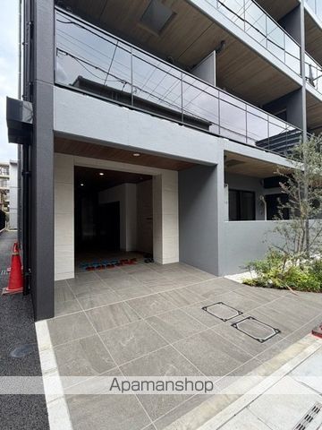 デュオフラッツ大宮の玄関写真
