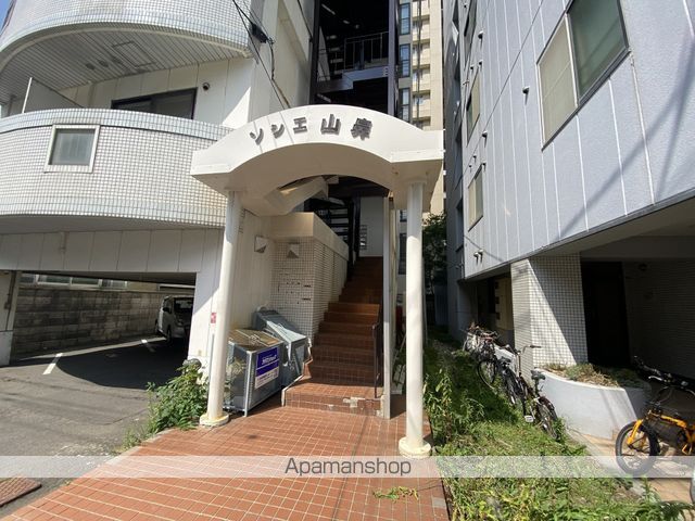 ソシエ山鼻の玄関写真