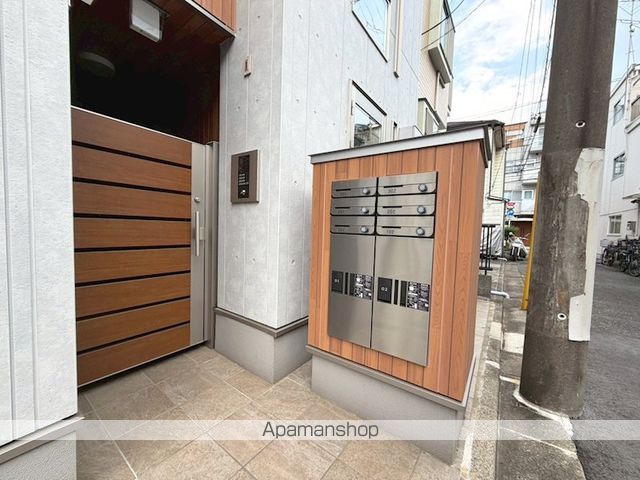 ヒューゲルハイム三軒茶屋の玄関写真