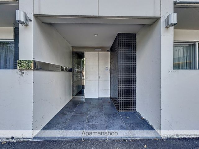 モルティーニ南円山の玄関写真