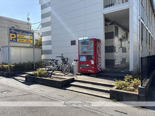 レオパレスSERENAIIIの玄関写真