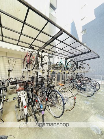 LIBERTA CARINOの玄関写真