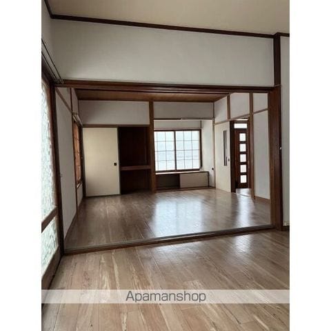 小樽市 2階建 築62年の内装写真