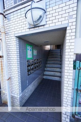 大池5番館の玄関写真