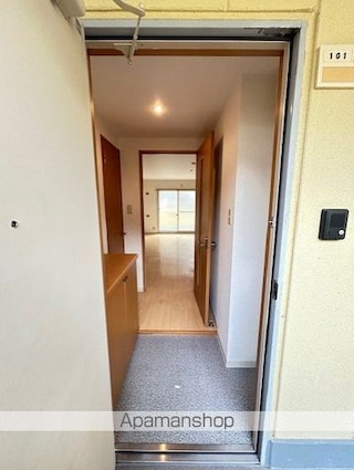 メゾン・ド・コート[1R/30m2]の玄関