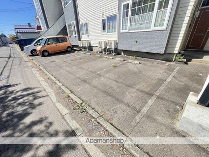 ハイツノースシティー[2LDK/52.59m2]の駐車場