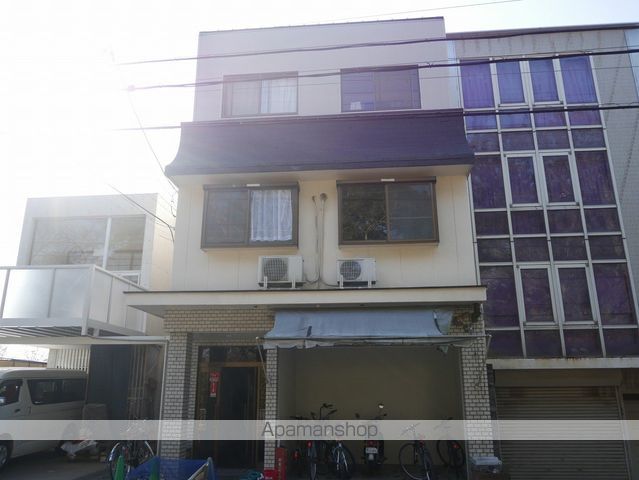 京都市北区 3階建 築48年の外観写真