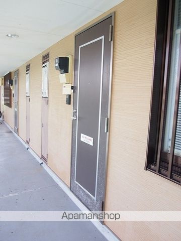 サープラスたちばな2の玄関写真