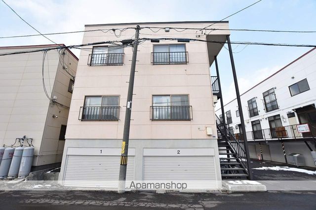5条マンションA棟の外観写真