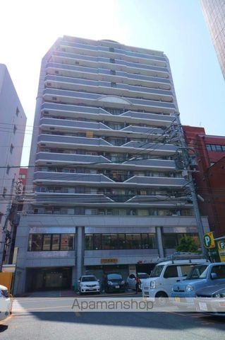 福岡市中央区赤坂のマンションの外観1