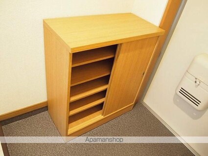 Ｐｌｕｍ　Ｇａｒｄｅｎ[2DK/48.6m2]の玄関