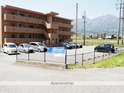 スカイマンション[2DK/50.54m2]の駐車場