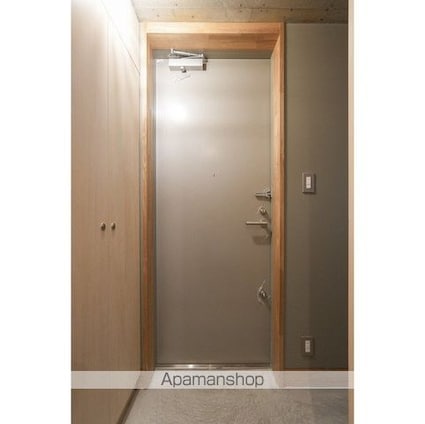 品川港南テラス[1R/33.26m2]の玄関
