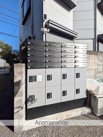 フラット目白の玄関写真