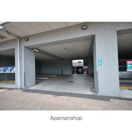メゾン黒川[2LDK/56.04m2]の駐車場