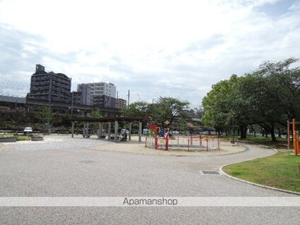 ビエラコート博多駅前[1LDK/34.16m2]の周辺8