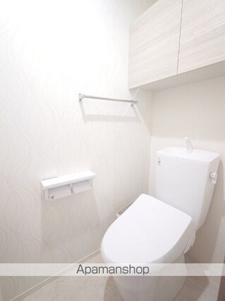 Ｄーｒｅｓｉｄｅｎｃｅ曙町１丁目[1LDK/36.11m2]のトイレ