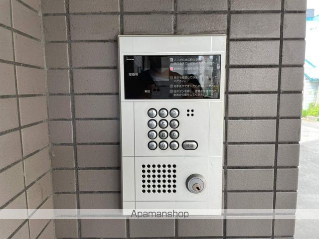 MAISON HOXIN南10条の玄関写真