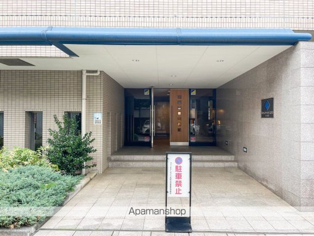ヴァンテアンライフ高円寺壱番館の玄関写真
