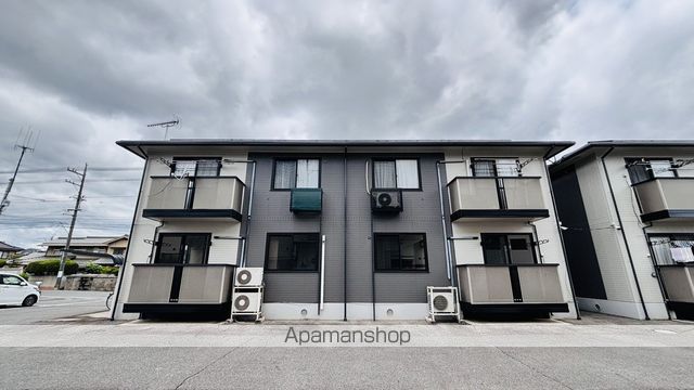 グレイス・クレセント B棟の外観写真