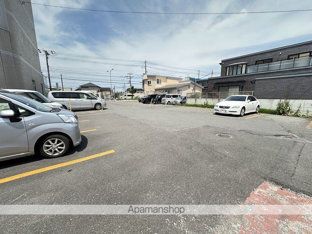 ドムス富岡IIの玄関写真