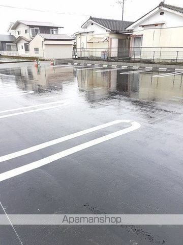 レジャリー バッドのその他写真