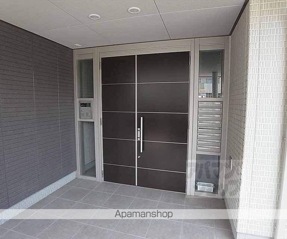 エーデルコート北泉の玄関写真