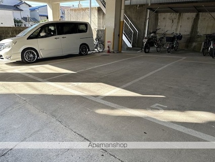 リバーサイドコーポ[2DK/43m2]の駐車場