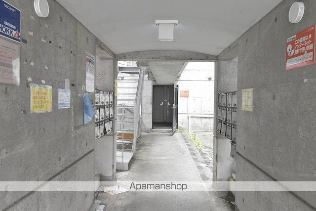 アルファアパル平岸の玄関写真
