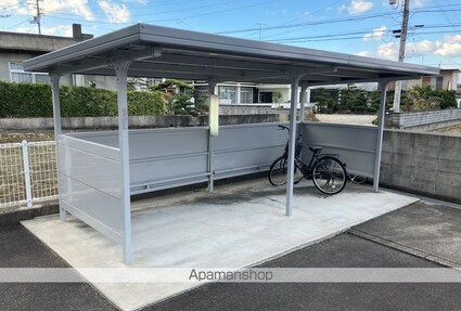 愛媛県四国中央市豊岡町長田[2LDK/58.53m2]の共用部4