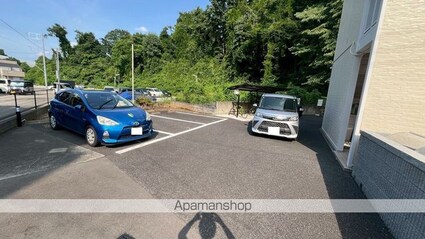 レオパレス湯島[1K/19.87m2]の駐車場