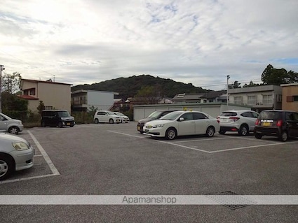 高知県高知市朝倉丙[2DK/44.72m2]の駐車場