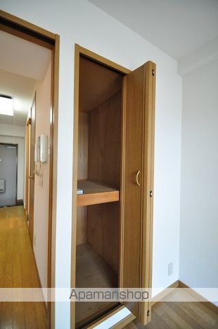 アークハイツ内山下の内装写真