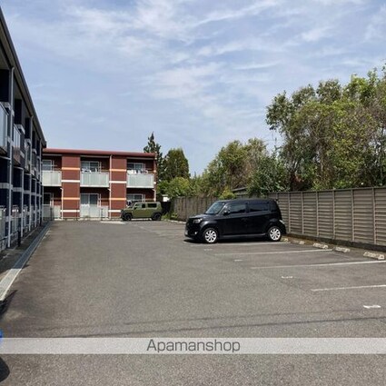 レオネクスト水口古城ヶ丘[1K/31.05m2]の駐車場3