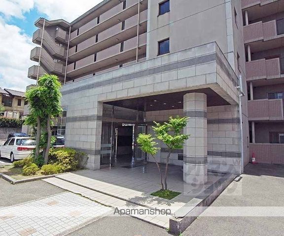 プレスティージ黄檗の玄関写真