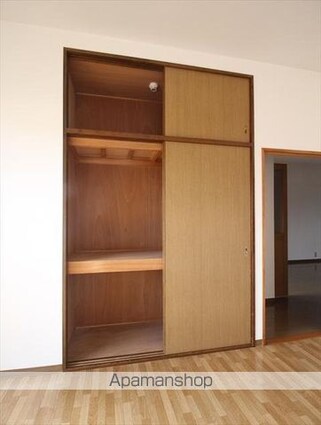 フェニックス山越[3LDK/72m2]の収納