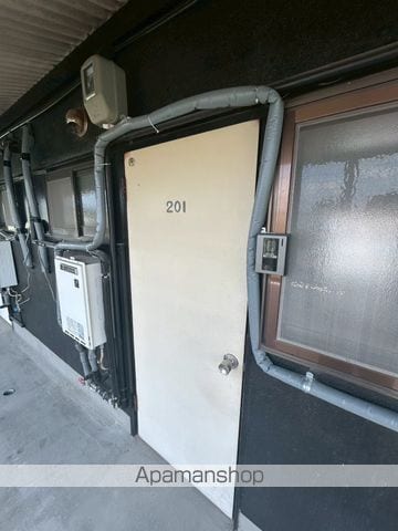 ガーデンヒルズの玄関写真