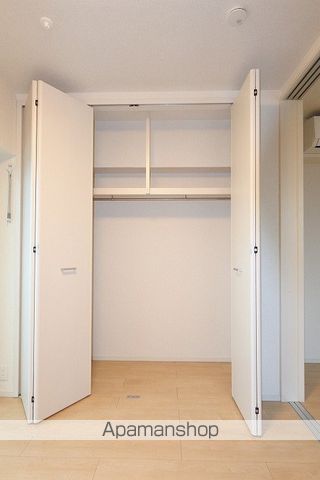 サイド ライス フィールドIIの内装写真