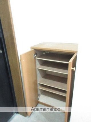 ロイヤルパレス高円寺[1K/21.75m2]の玄関