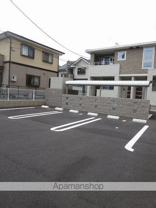 フィールドビーチ加茂名[1LDK/42.28m2]の駐車場2