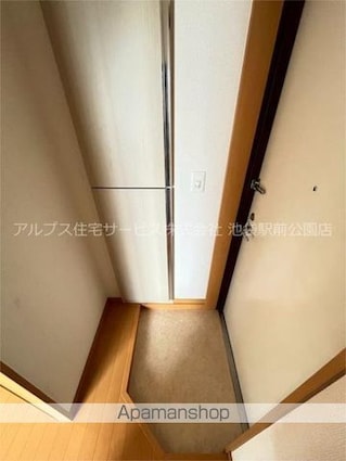 エスポワール西が丘[2DK/39.78m2]の玄関
