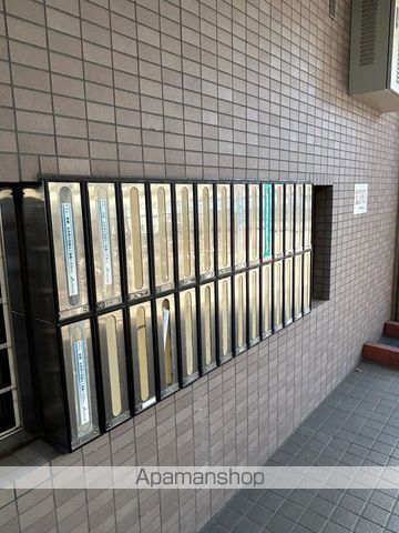 ヒルズ丸和の玄関写真