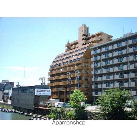 岩井橋ロイヤルハイツの外観写真