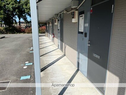 レオパレスＶｅｎｕｓ[1K/26.49m2]のエントランス1