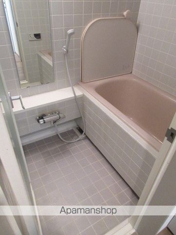 エルミタージュユリの内装写真