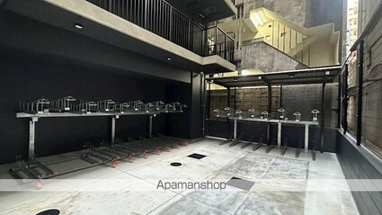 ＺＯＯＭ新宿御苑前[1LDK/30.92m2]の駐車場