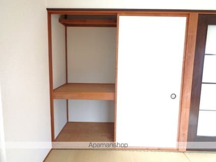 リーブル高台[2K/40.58m2]の収納