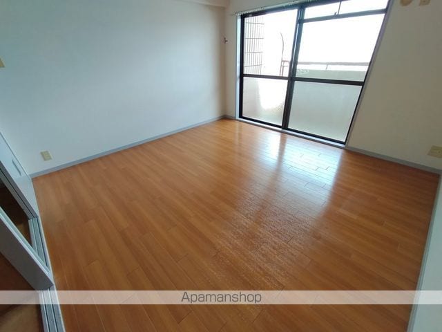 鶴見緑地ハイツ弐番館の内装写真