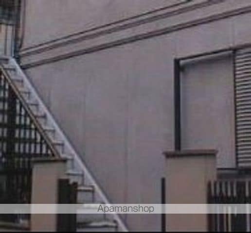 ジュネス東高円寺の玄関写真